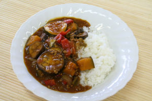 トマト レシピ ートマトたっぷり夏野菜カレーー 岡谷市