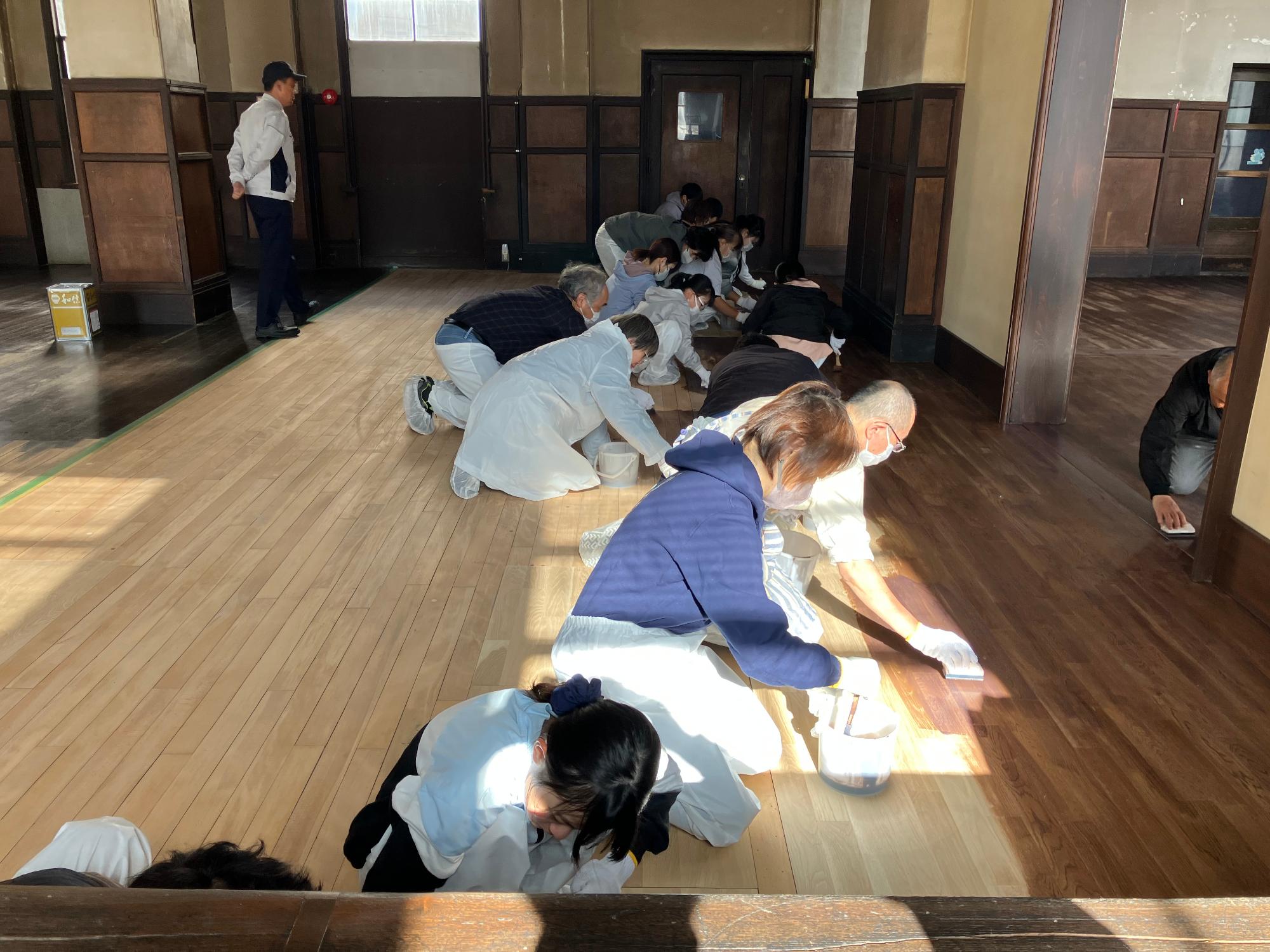 旧岡谷市役所庁舎の歴史にふれるワークショップ2