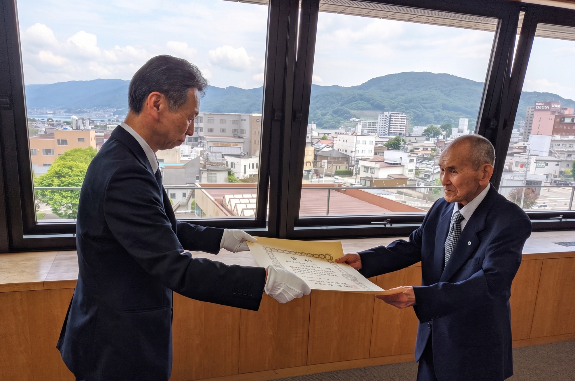 叙勲伝達式
