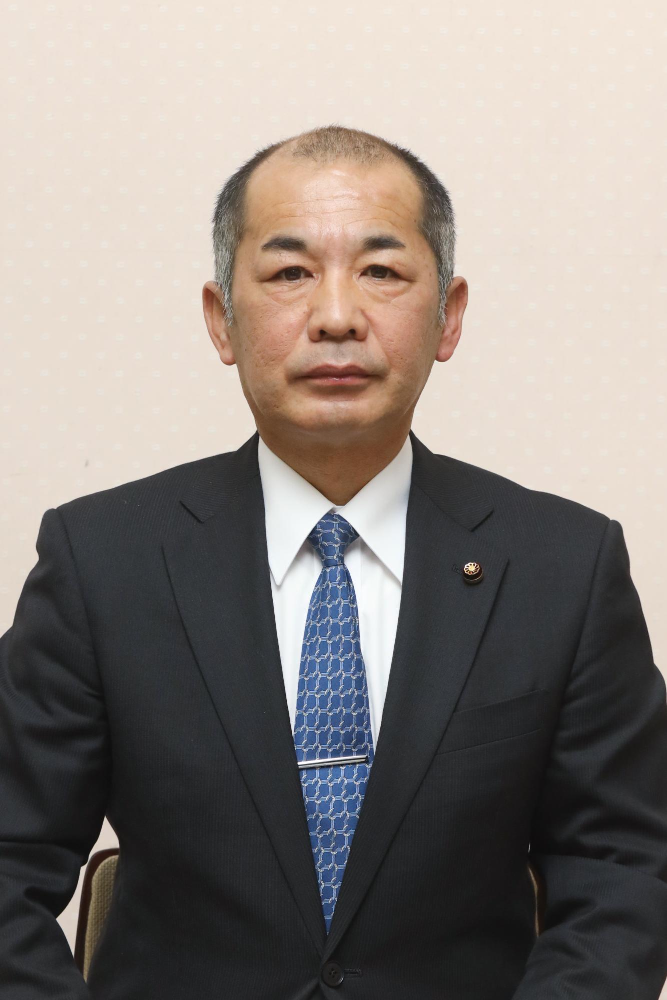 岡谷市議会副議長 山崎 仁さんの写真