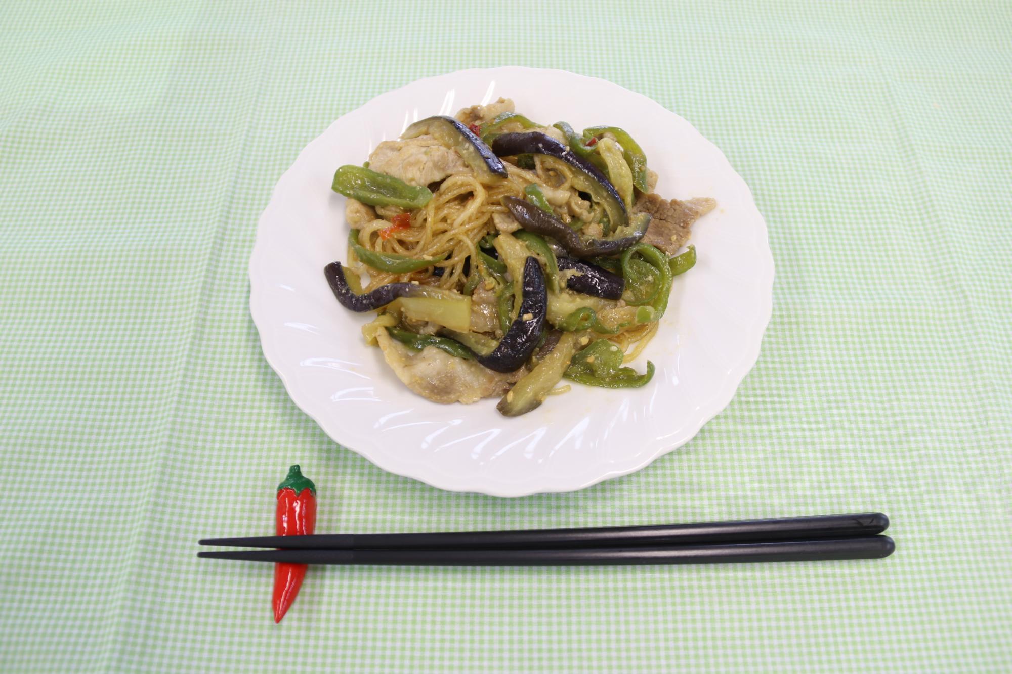 豚肉と夏野菜の春雨炒めの出来上がり写真