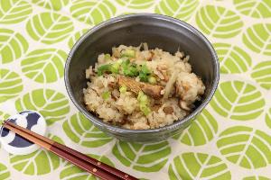 鯖缶の炊き込みご飯