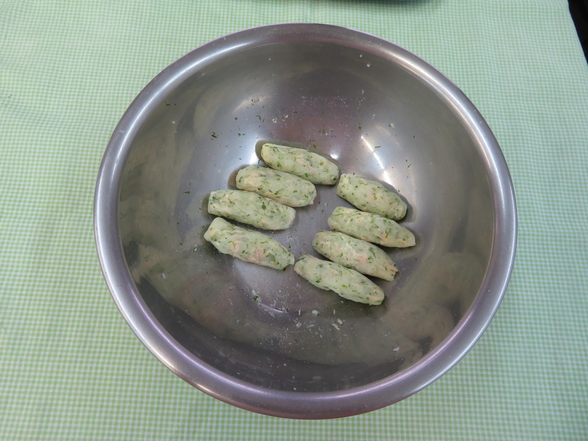 8等分にし成形した写真