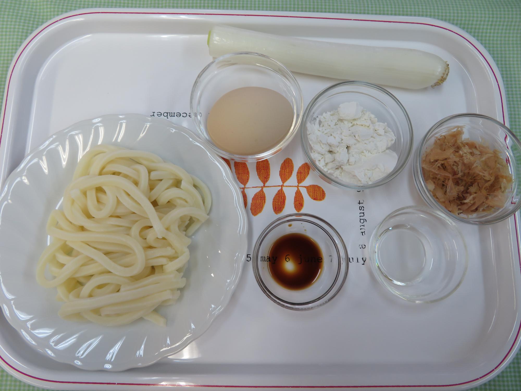 うどん焼きの材料写真