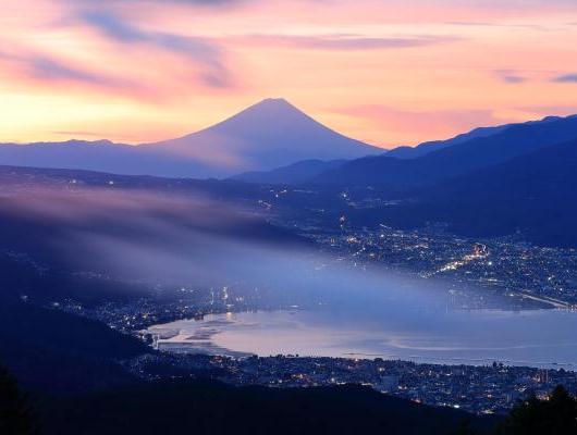 高ボッチから見る富士山と諏訪湖
