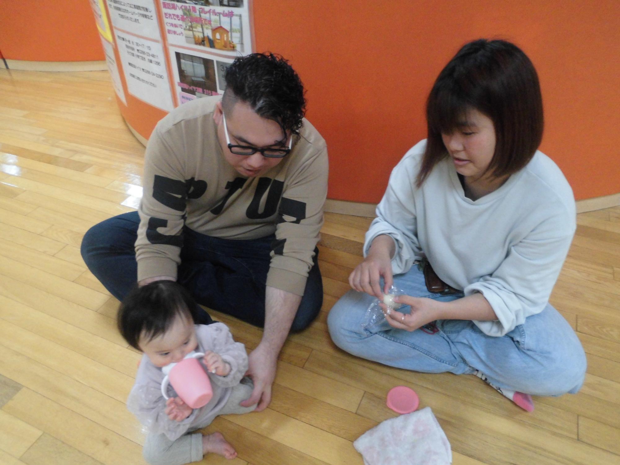 試食会ぱぱまま食べるの大好き