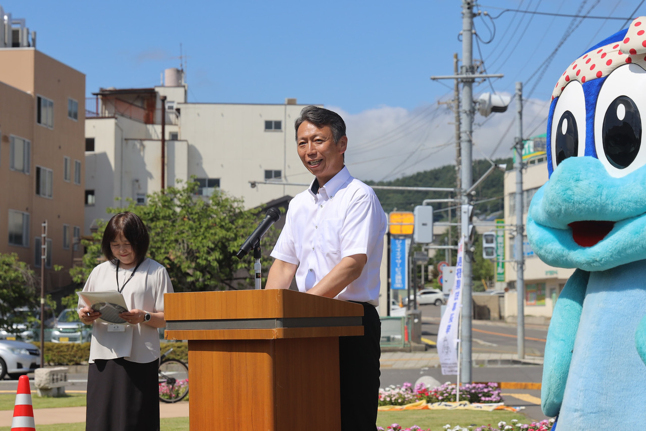 市長が挨拶している写真