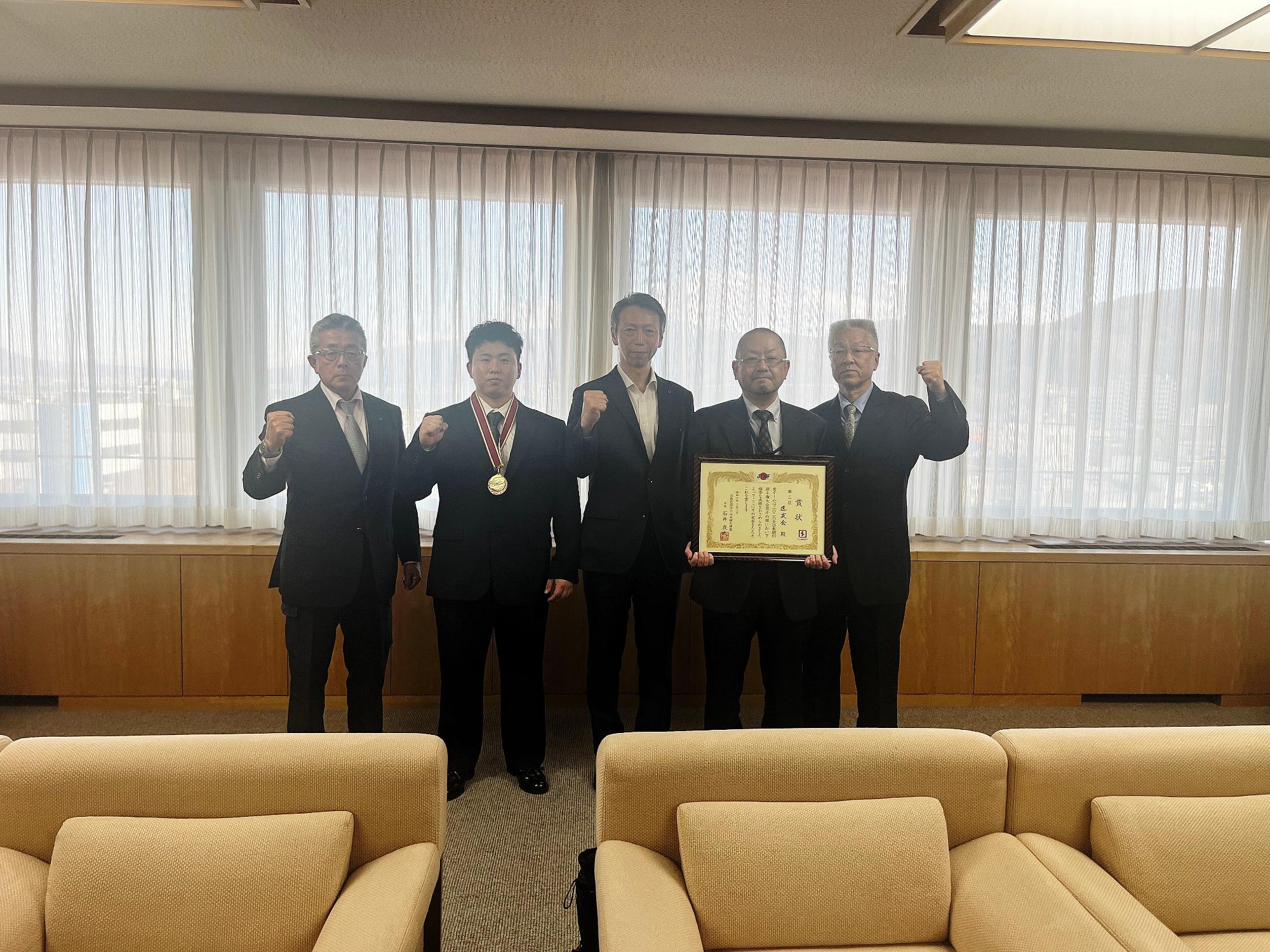 進友会全国綱引き大会入賞表敬訪問