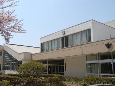 川岸小学校校舎外観の写真